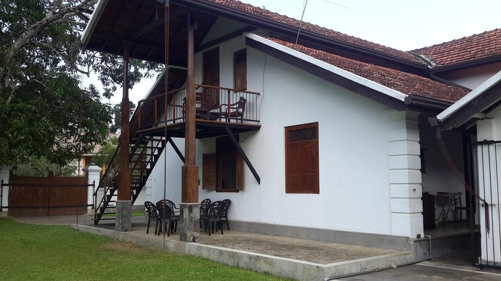 Villa Indrasiriya Ахангама Экстерьер фото