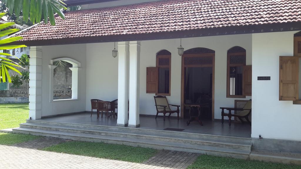 Villa Indrasiriya Ахангама Экстерьер фото